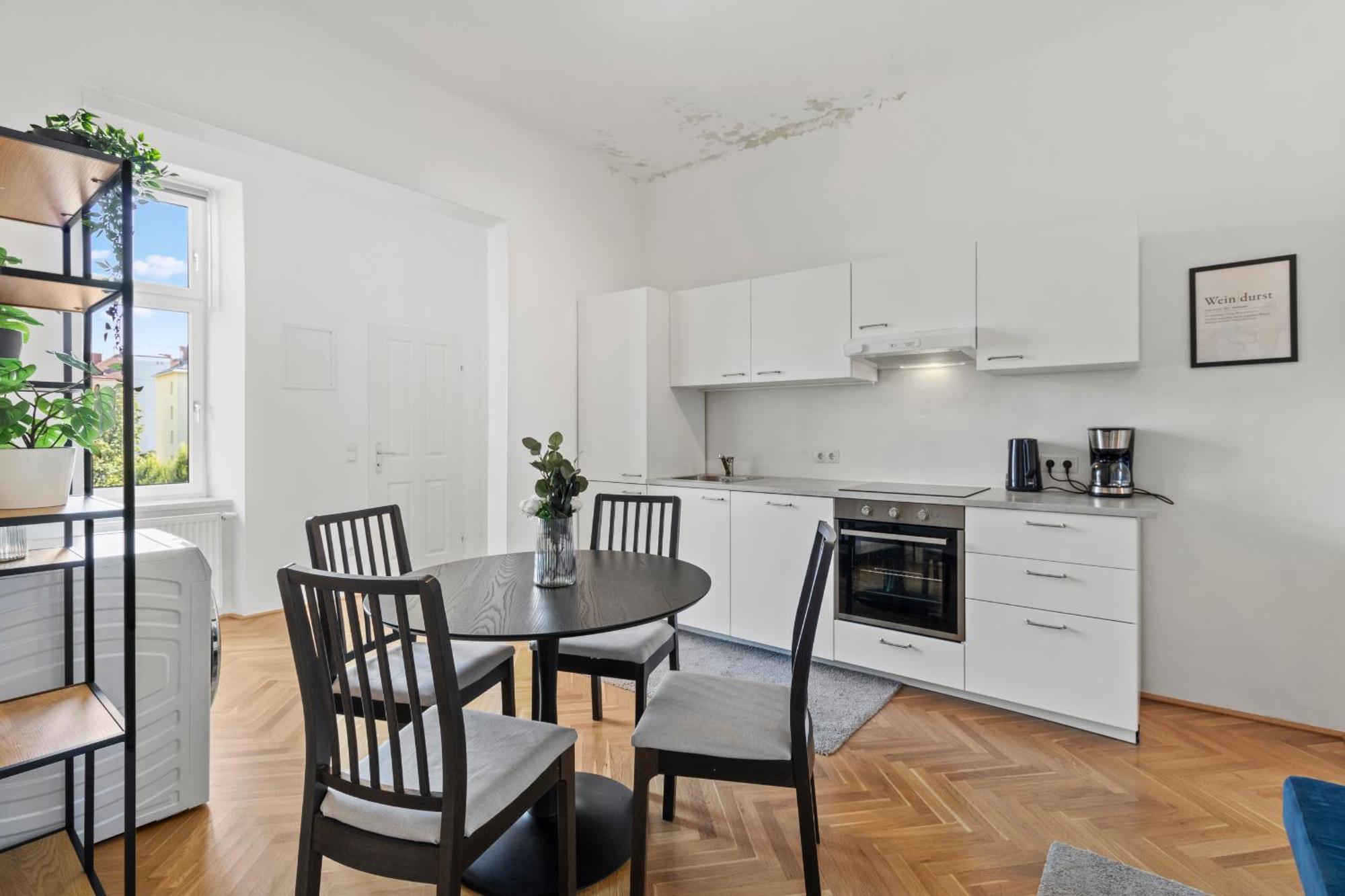 Balcony Apartment, 4 Min To U3 Zipperer Strasse เวียนนา ภายนอก รูปภาพ